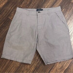 Kolby Mens Grey and White 100% Cotton Checked Casual Shorts. Size 31